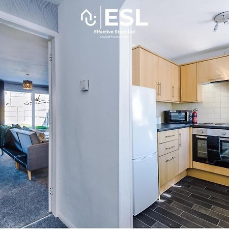 3 Bedroom House With Garden And Driveway Parking - Less Than 10 Mins From Chester City Centre ภายนอก รูปภาพ