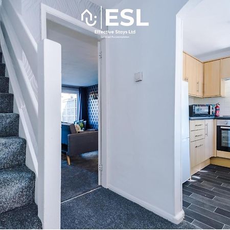 3 Bedroom House With Garden And Driveway Parking - Less Than 10 Mins From Chester City Centre ภายนอก รูปภาพ