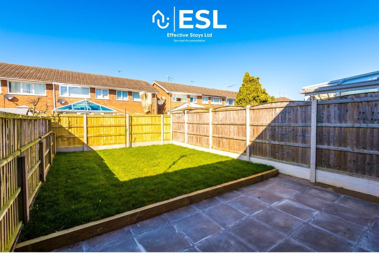 3 Bedroom House With Garden And Driveway Parking - Less Than 10 Mins From Chester City Centre ภายนอก รูปภาพ