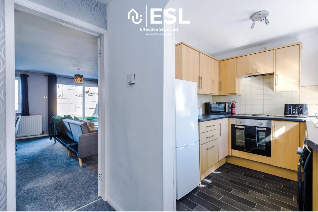 3 Bedroom House With Garden And Driveway Parking - Less Than 10 Mins From Chester City Centre ภายนอก รูปภาพ