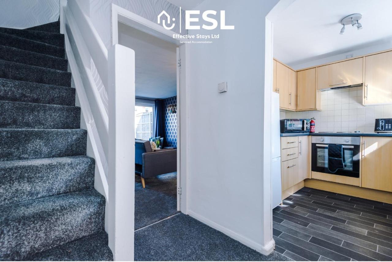 3 Bedroom House With Garden And Driveway Parking - Less Than 10 Mins From Chester City Centre ภายนอก รูปภาพ