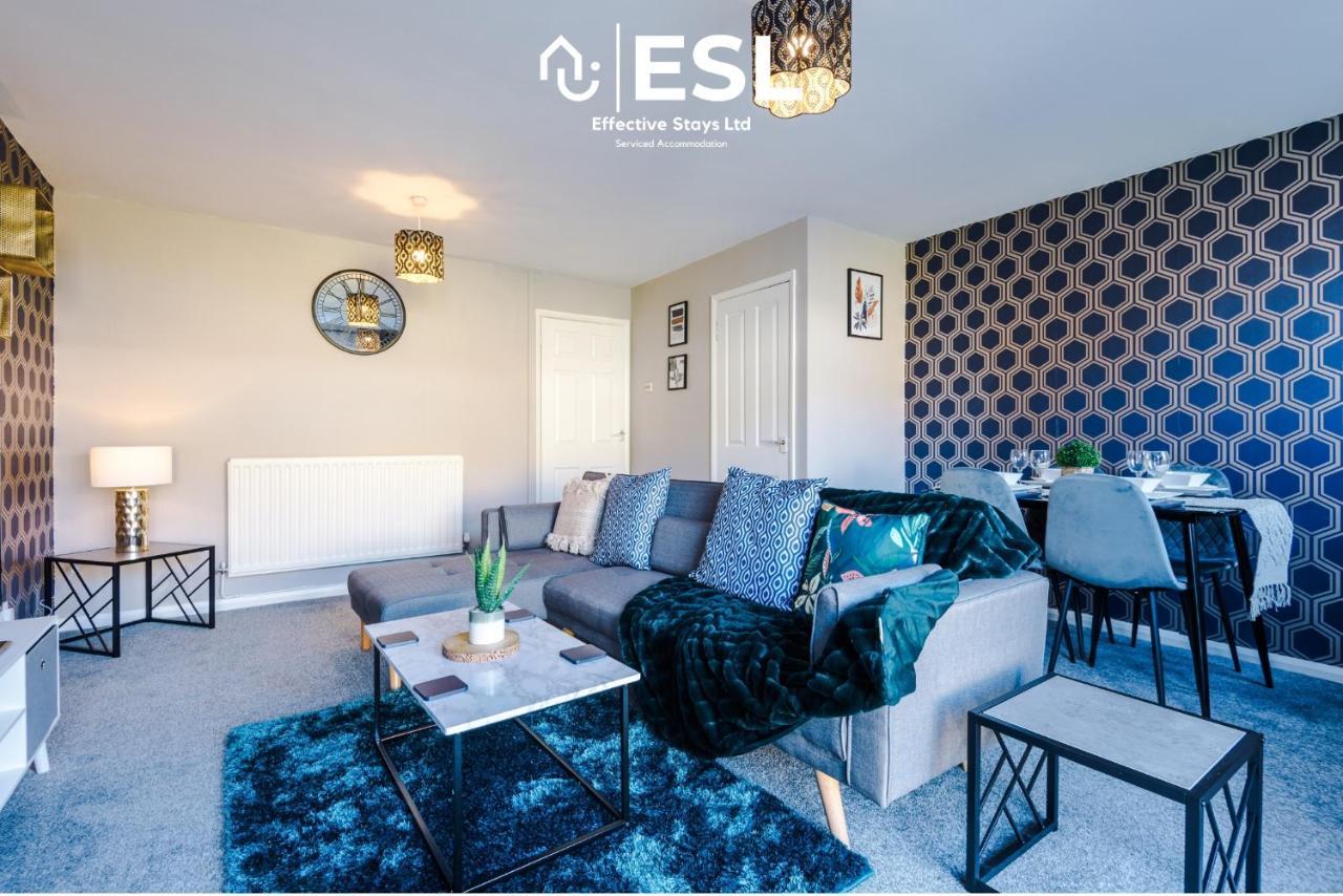 3 Bedroom House With Garden And Driveway Parking - Less Than 10 Mins From Chester City Centre ภายนอก รูปภาพ